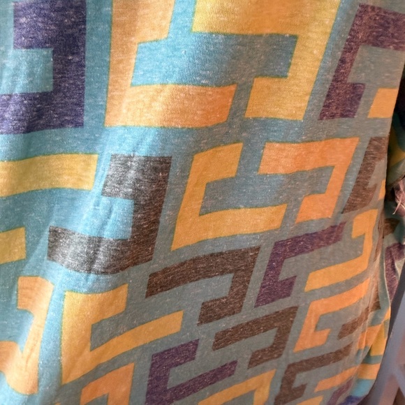 NWT!! 💙💛 LuLaRoe Colorful Geometric Patterned Top - Picture 2 of 5